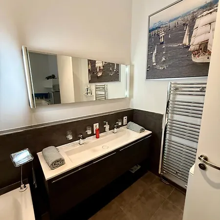 Relax-wohnung Mit Balkon Ueber Weisse Elster 아파트