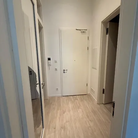 Relax-wohnung Mit Balkon Ueber Weisse Elster Apartmán Lipsko