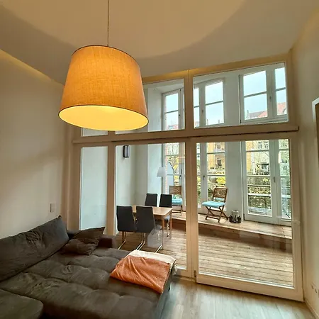 Relax-wohnung Mit Balkon Ueber Weisse Elster Apartment Leipzig