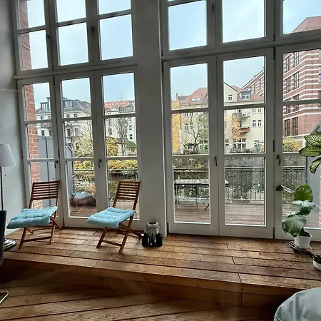 Relax-wohnung Mit Balkon Ueber Weisse Elster *