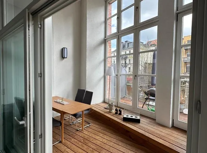 Relax-wohnung Mit Balkon Ueber Weisse Elster 公寓 *