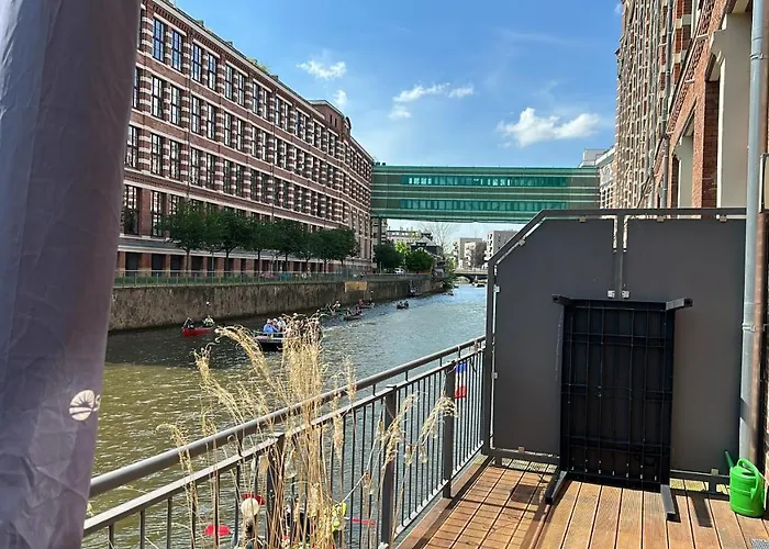 Relax-wohnung Mit Balkon Ueber Weisse Elster 莱比锡