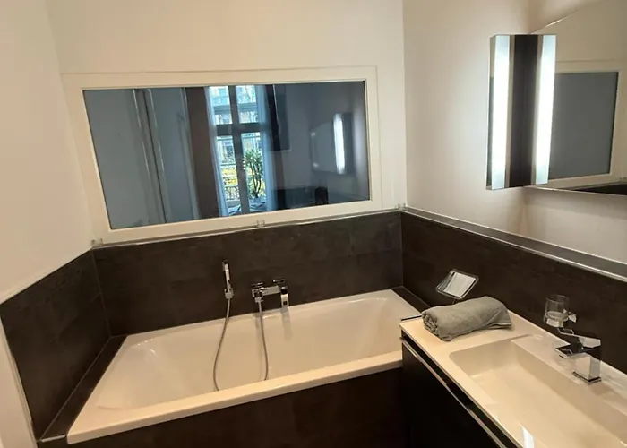 Relax-wohnung Mit Balkon Ueber Weisse Elster *